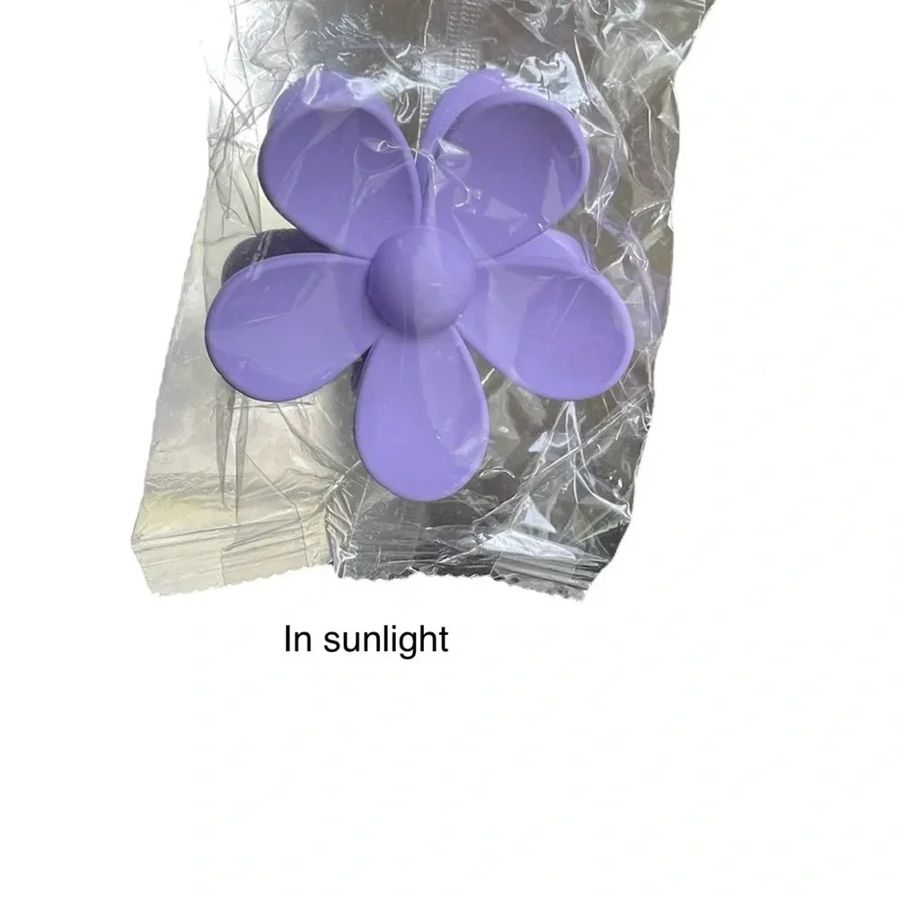 Large Flower Hair Accessories Claw Hair Clips Set of 2 Yellow & Purple NWOT - Picture 7 of 12